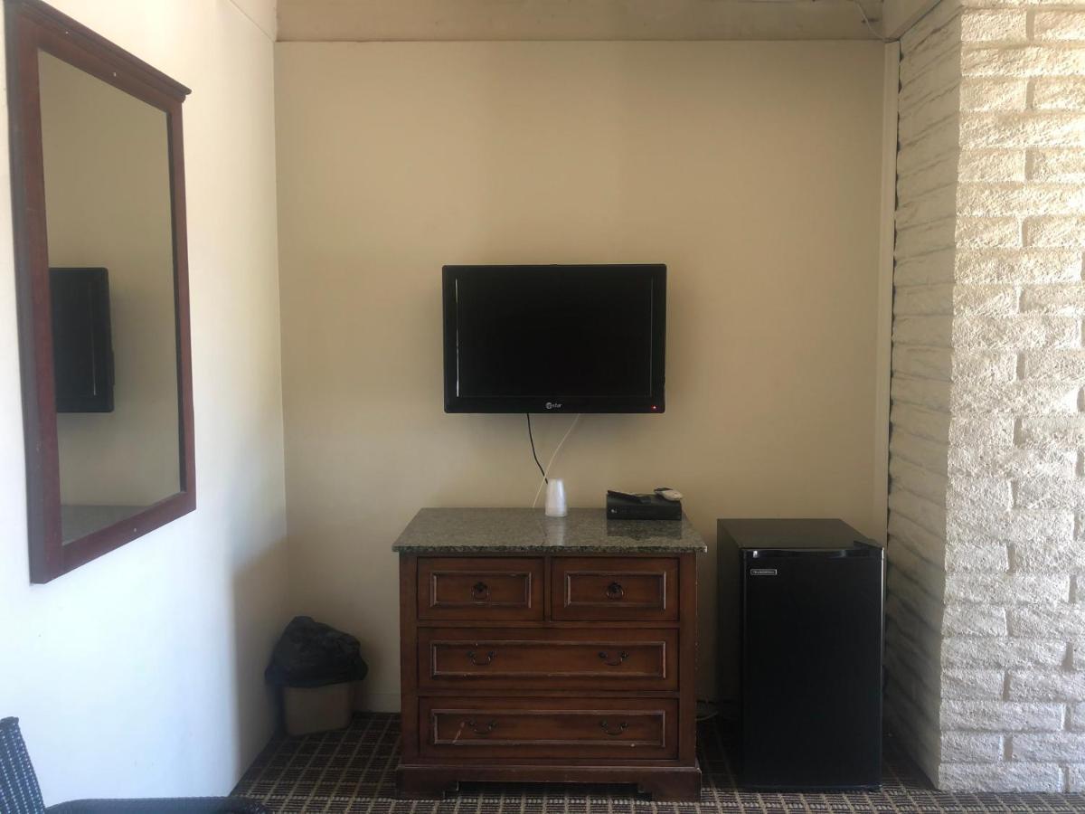 Palm Shadow Inn Motel 인디오 외부 사진